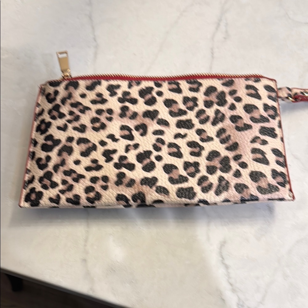Chico’s Leopard Print Wristlet Clutch - Picture 5 of 5